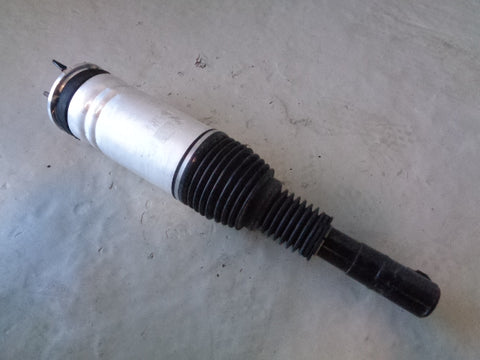 Range Rover L405 Strut Air Suspension Shock Absorber Near Side Front 22300389