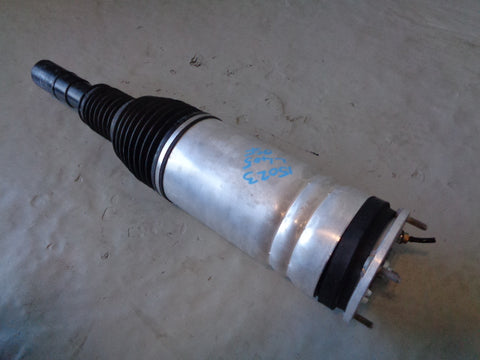 Range Rover L405 Strut Air Suspension Shock Absorber Off Side Front 22300390