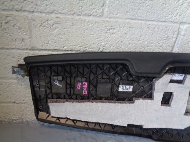 Range Rover L322 Top Dashboard in Black No Speaker 2005