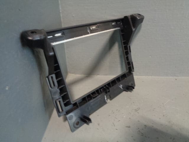 Range Rover Sport Sat Nav Screen Surround Trim CH32-044H94-A