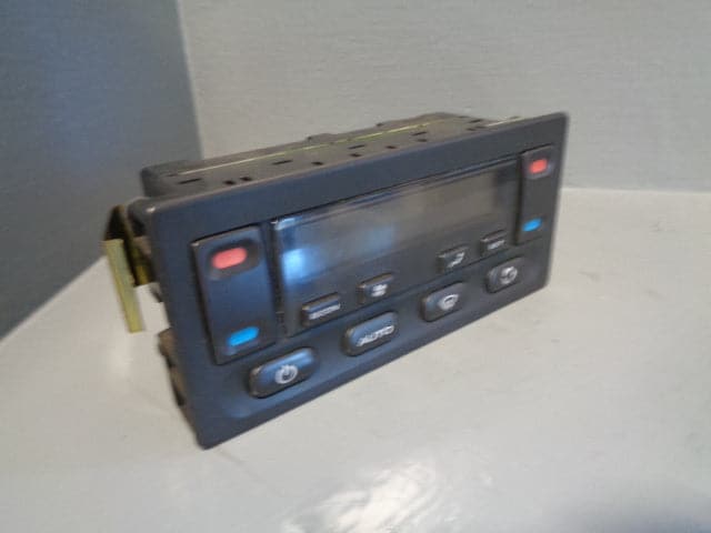 Discovery 2 Heater Control Panel Digital Climate JFC000170