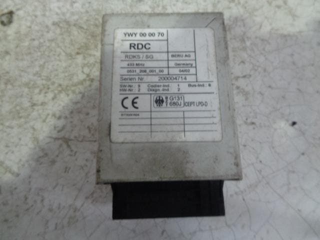 Range Rover L322 Tyre Pressure Monitor Module YWY000070