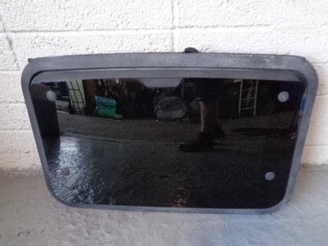 Discovery 2 Sunroof for Front or Rear EED101471 Electric