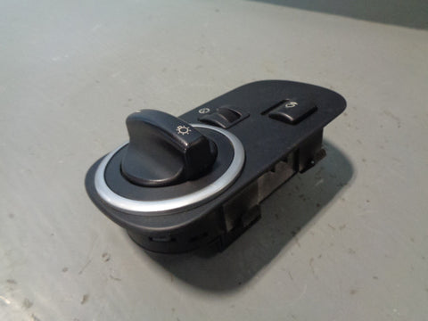 Discovery 4 Headlight Switch AH22 13A024 BB Land Rover 2009