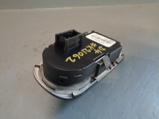 Discovery 4 Headlight Switch AH22 13A024 BB Land Rover 2009