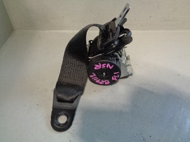 Freelander 1 Seat Belt Near Side Rear in Black 5 Door Land