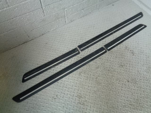 Discovery 4 Door Trims Rubbing Strips Set 4 Piece Land Rover Black and Silver