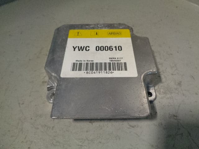 Freelander 1 Airbag Module ECU YWC000610 Land Rover 2001 to 2006