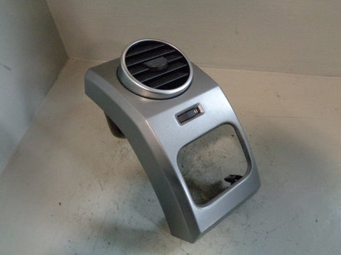 Discovery 3 Air Vent And Housing Near Side in Silver Land Rover 2007 to 2009