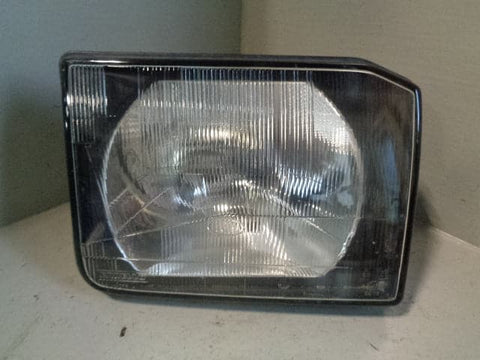 Discovery 2 Headlight Off Side Pre-Facelift XBC105120 Land Rover 1998 to 2002