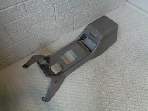 Discovery 2 Centre Console Arm Rest Grey Manual Land Rover 1998 to 2002 R07083