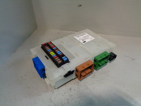 Freelander 2 Fuse Box Assembly 6G9T-14D572-KA Land Rover 2006 to 2015