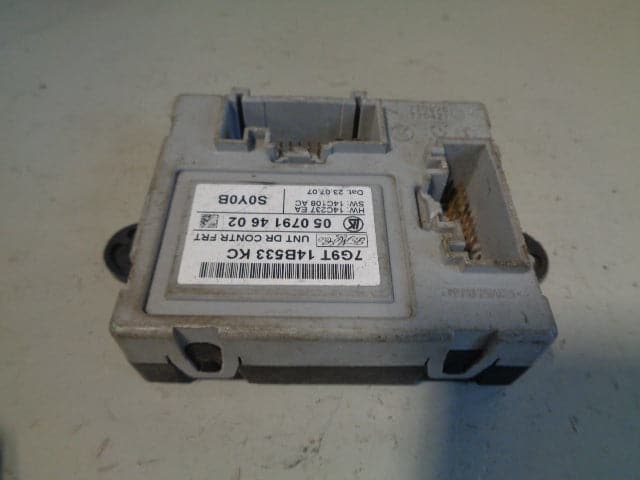 Freelander 2 Door Control Module ECU Near Side Front 7G9T