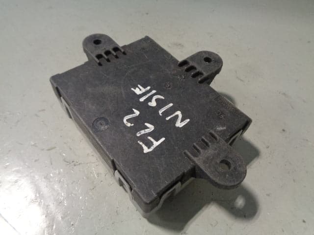 Freelander 2 Door Control Module ECU Near Side Front 7G9T