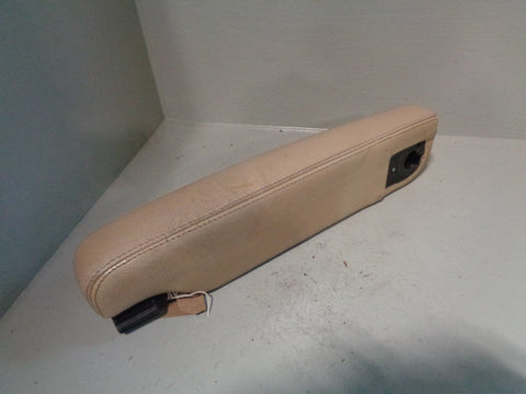 Discovery 3 Armrest Near Side Passenger Alpaca Land Rover 2004 to 2009 K13103