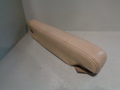 Discovery 3 Armrest Near Side Passenger Alpaca Land Rover 2004 to 2009 K13103