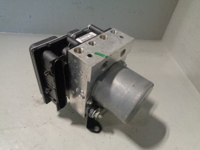 Discovery 3 ABS Module Pump Brake Land Rover SRB500164 2004