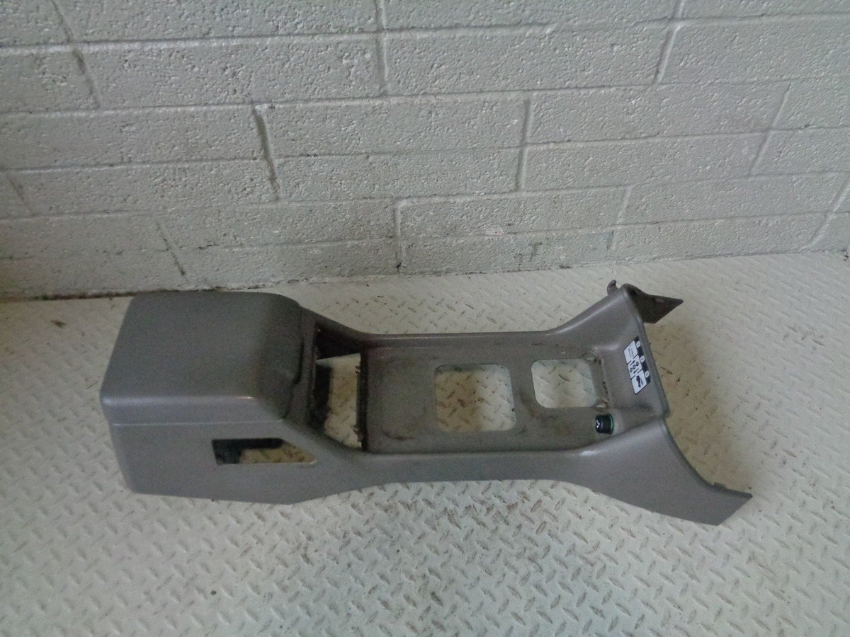 Discovery 2 Centre Console Arm Rest Grey Manual Land Rover 1998 to 2002 R20103