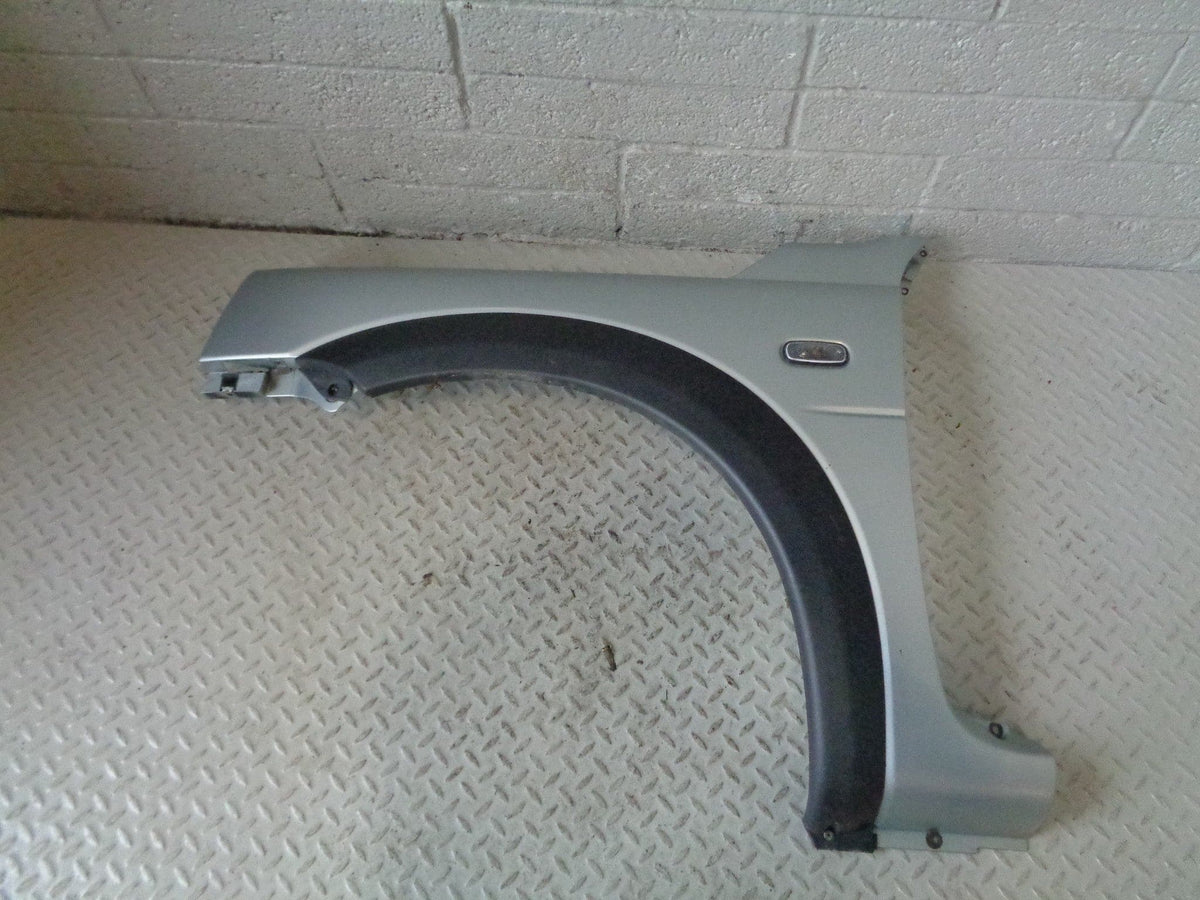 Freelander 1 Front Wing Near Side Arctic Frost Land Rover 2001 to 2006 B19103