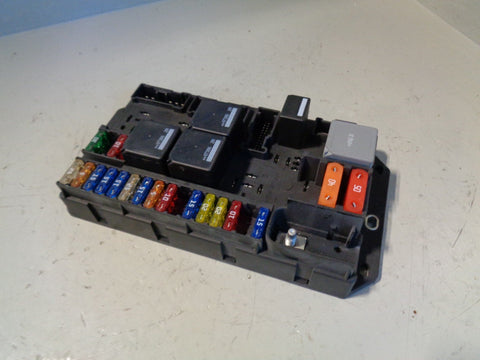 Range Rover L322 Fuse Box 3.6 TDV8 YQE500390 Engine Bay 2006 to 2010