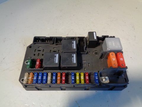 Range Rover L322 Fuse Box 3.6 TDV8 YQE500390 Engine Bay 2006 to 2010