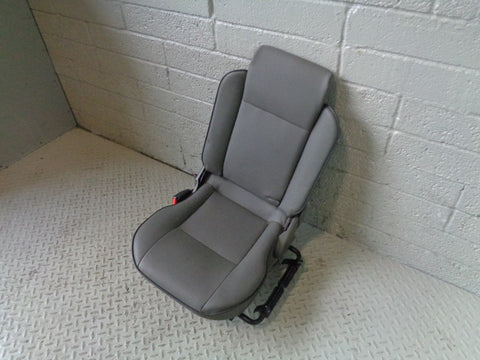 Discovery 2 Dickie Seats Pair Grey Leather 3rd Row A/C Model Land Rover R20103