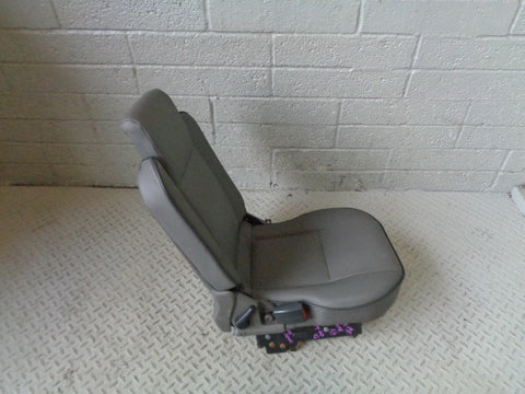 Discovery 2 Dickie Seats Pair Grey Leather 3rd Row A/C Model Land Rover R20103