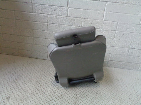 Discovery 2 Dickie Seats Pair Grey Leather 3rd Row A/C Model Land Rover R20103