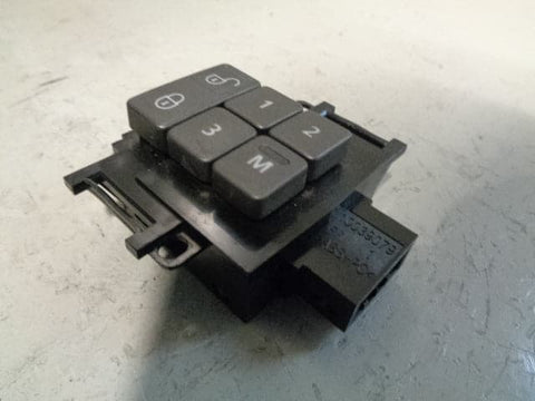 Discovery 4 Off Side Front Door Locking Switch AH22-14776 AA Land Rover