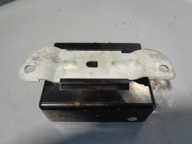 Freelander 1 Window Control Lift Module ECU YWC107080 2001