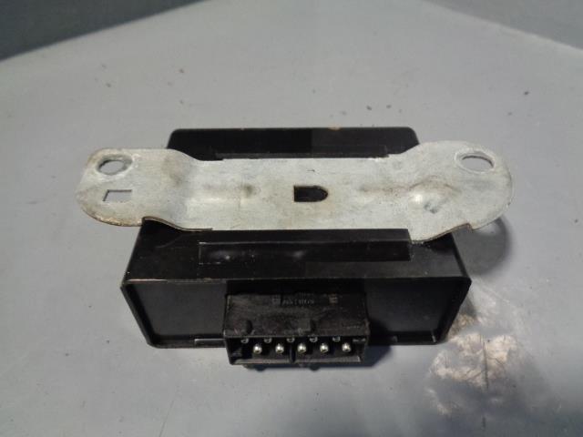 Freelander 1 Window Control Lift Module ECU YWC107080 2001